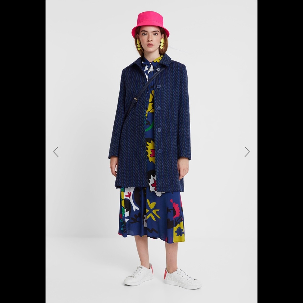 BRAND NEW Designer THREE-QUARTER BUTTONS COAT